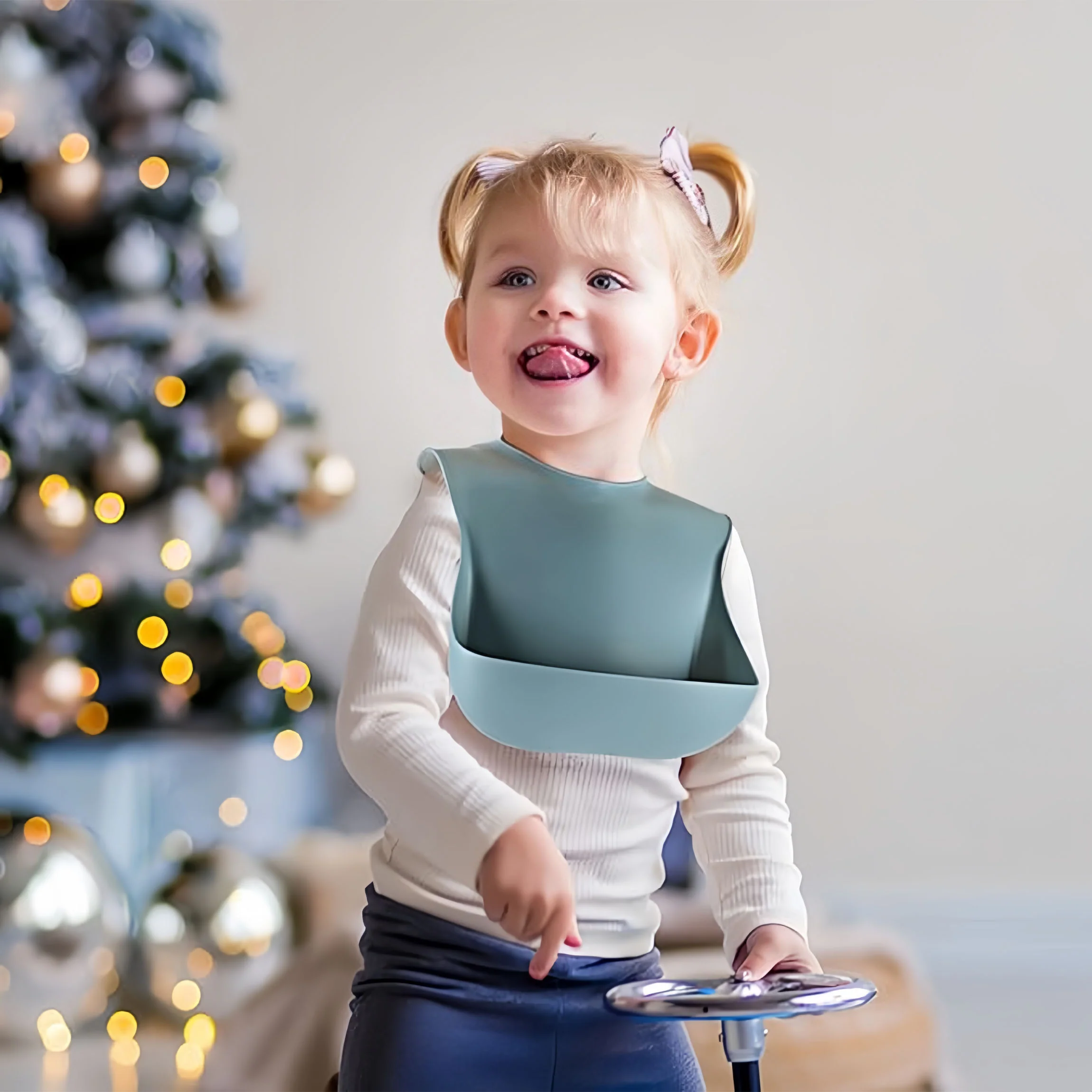 Baby Silicone Bib Waterproof Auxiliary Rice Pocket