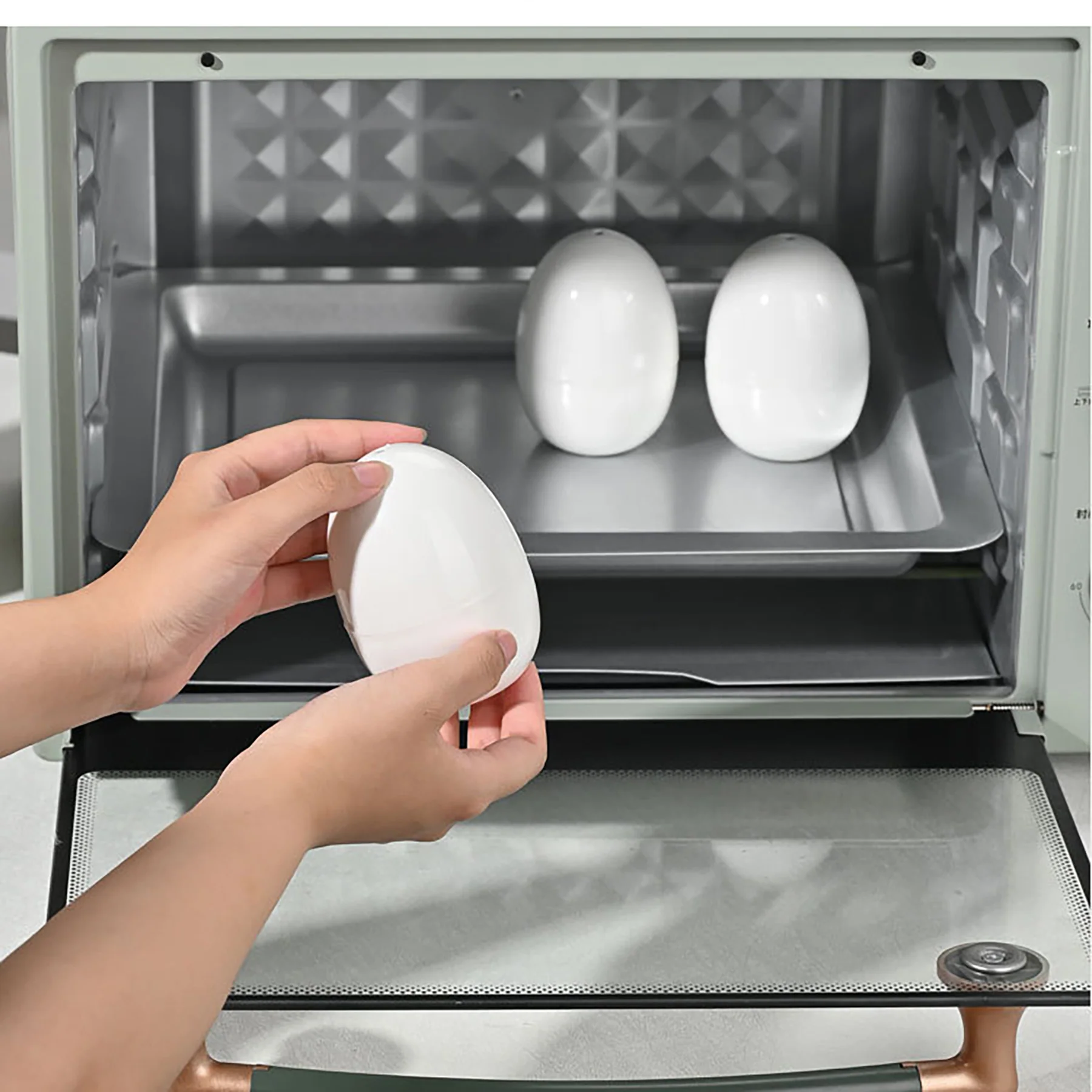 4 Eggs Capacity Microwave Egg Boiler Cooker For Breakfast
